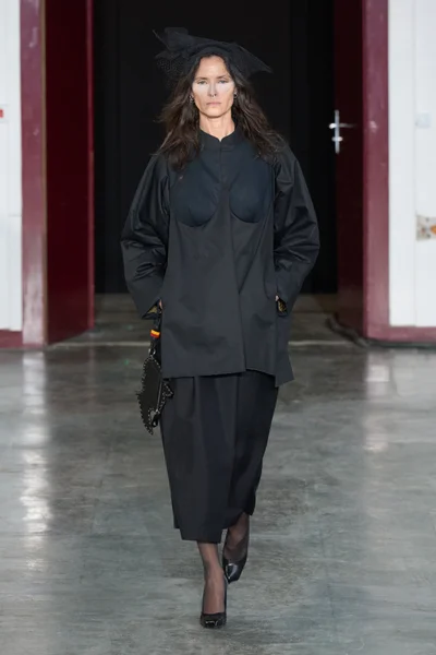 Look 19